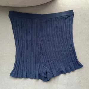Alo Yoga Sweater High-Waist Sunlit Short Navy M thumbnail 4