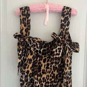 Urban Outfitters 🖤🤎 Bri Double Bow Satin Mini Dress in Leopard Print - Size XS thumbnail 4