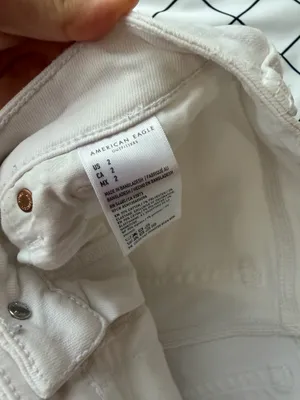 Woman’s White American Eagle Jean Shorts, Size 2, Next Level Stretch. thumbnail 5