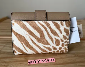 Michael Kors Wallet thumbnail 2