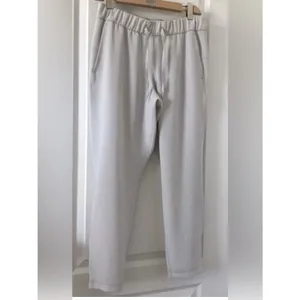 Lululemon On the Fly 7/8 Pant size 4 thumbnail 8