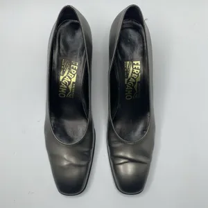 Vtg Salvatore Ferragamo 7.5 AAA Pumps Metallic Patent Leather Close‎ Toe Heels thumbnail 5