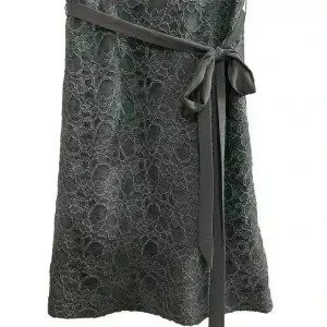 Mori‎ Lee Dark Gray Lace Evening Gown Size 10 Sleeveless V-Neck Short Dress thumbnail 7