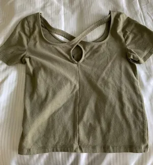 American Eagle Short Sleeve t thumbnail 2