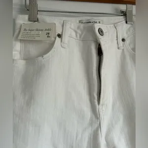 Abercrombie & Fitch the Super Skinny Ankle Jeans size 28/6 short thumbnail 2