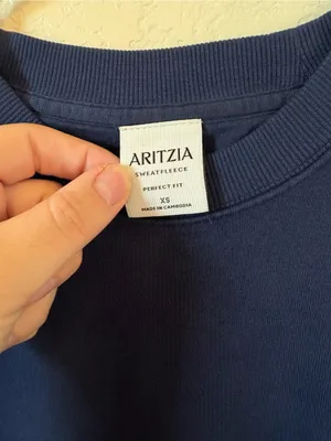 Aritzia Cozy Sweatfleece Perfect Fit Crew Sweatshirt Size XS in Admiral Navy thumbnail 3