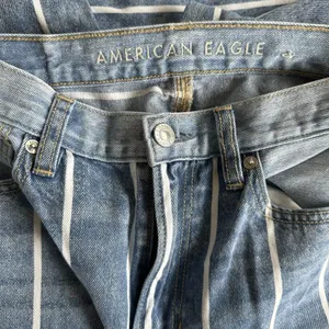 American Eagle Striped Mom Jeans Size 4 thumbnail 7