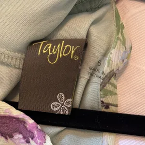 Taylor Floral Halter Neck Chiffon Dress- Size 6 thumbnail 12