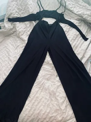 Black Wide-Leg Cut-Out Boohoo Jumpsuit thumbnail 1