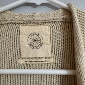 Urban Outfitters Beige Knit Cardigan Size Small thumbnail 4