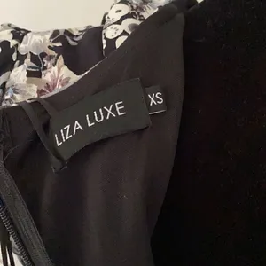 LIZA LUXE dress -floral w/Peter Pan collar thumbnail 6