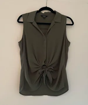 Express Women’s Top Medium thumbnail 1