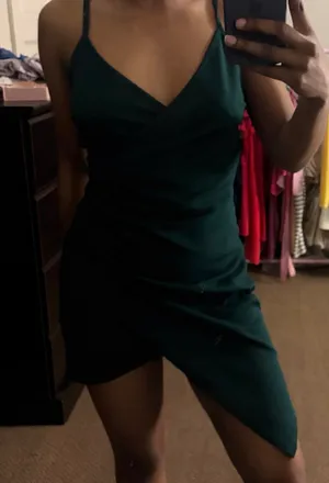 Dress Green Size M thumbnail 2