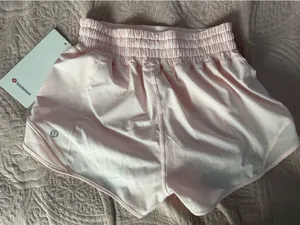 Hotty Lululemon Hot 2.5" High-Rise Shorts Strawberry Milkshake thumbnail 2