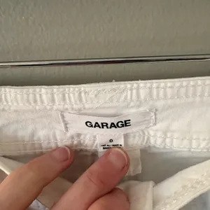 Garage White Y2K-inspired Cargo Trousers Pants Size Women’s 0 Waist thumbnail 4