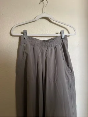 Lululemon Swift Mid-Rise Wide Leg Pants Sz 4 Warm Ash Grey thumbnail 6