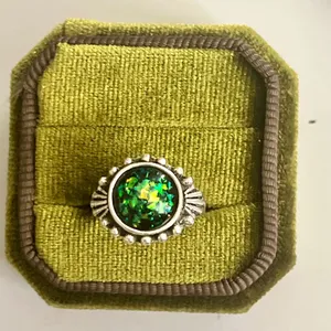 Simulated Green Opal Gemstone Titanium Steel Silver Ring Size 6 thumbnail 1