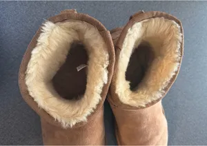 UGG Mini Classic thumbnail 3