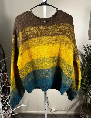 S326. Steve Madden Colorblock Fuzzy Chunky Knit Sweater size M thumbnail 1