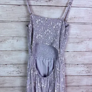 Hollister Floral Smocked Dress Size Large thumbnail 4