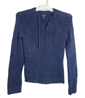 American Eagle Outfitters Sweater thumbnail 1