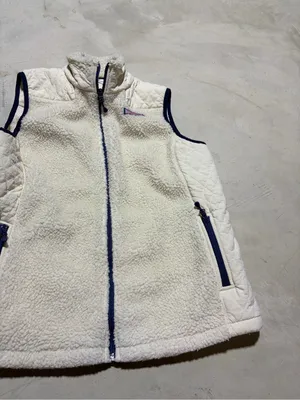 Vineyard vines Cream Sherpa Fleece Vest with Navy Trim medium thumbnail 3