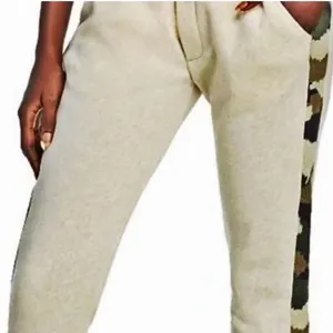 Vintage Havana Joggers with pockets, camo detail on sides. GUC size sma… thumbnail 4