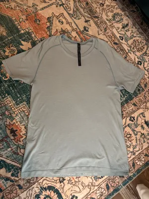 Men’s Lululemon Shirt thumbnail 1