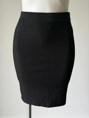 Forever 21 Classic Black Textured Pencil Skirt thumbnail 1