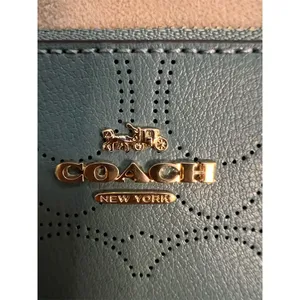 Coach Women's Green Leather Wristlet Wallet with Logo & Zipper Accents thumbnail 4