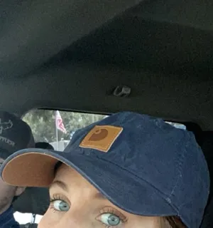 carhartt hat  thumbnail 2