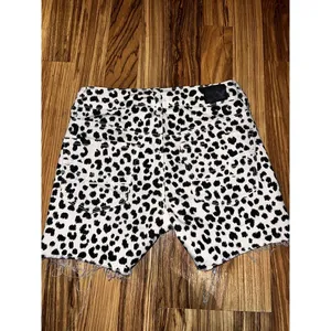 American Eagle Junior‎ Jean Denim Shorts Cow spotted sz 00 thumbnail 4