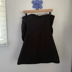 Amur 4 Legacy Rosette‎ Strapless Mini Dress Black thumbnail 3