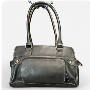 Vintage Y2K Black Genuine Leather Turn Lock Shoulder Bag thumbnail 5