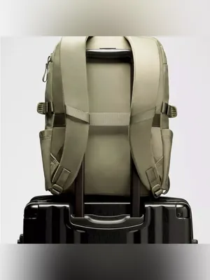Lululemon NWT New Crew Backpack 22L Water Repellent Green thumbnail 3
