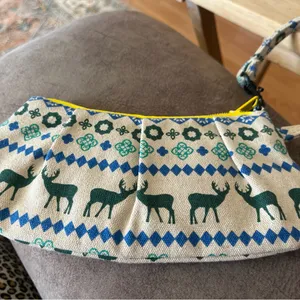 Kavu Blue and Green Patterned Wristlet with‎ Yellow Zipper thumbnail 4