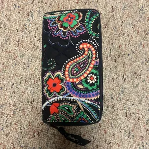 Vera Bradley Kiev Paisley Black Multicolor Floral Wallet thumbnail 2