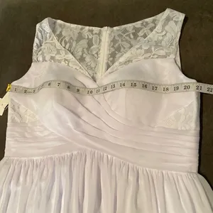Women’s Full Length Chiffon White Wedding or Special Event Dress Size 16 NWT thumbnail 10