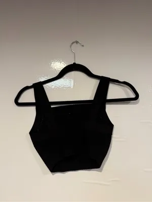 Black Ribbed Babaton Aritzia Square-Neck Cropped Tank Top thumbnail 3