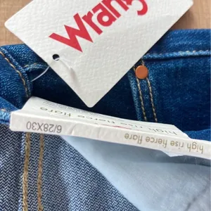 Wrangler new with tag high rise fierce‎ flare B18 thumbnail 12