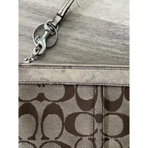 AUTHENTIC COACH KHAKI SIGNATURE AND BROWN SUEDE BEADED WRISTLET wallet Pouch thumbnail 6