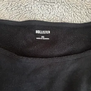 Hollister Oversized Off the Shoulder Crewneck thumbnail 3
