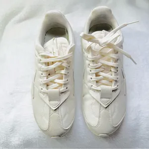 Nike Women's Air Max Pre-Day PHANTOM/SUMMIT WHITE - 6W thumbnail 4