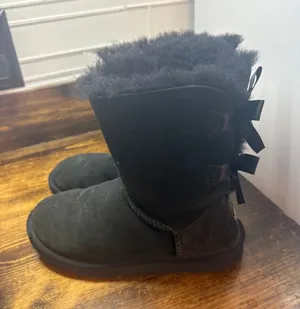 UGG Black Bailey Bow Boots Size 6‎ thumbnail 1