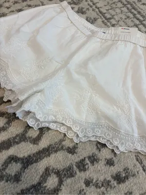 Old Navy White Embroidered Lace-Trim Shorts thumbnail 2