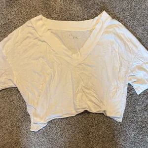 Aerie White V-Neck Crop Top thumbnail 3