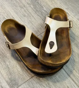 Birkenstock Women's Gizeh Light Gold Cork Sandals Size 40 US 9.5 Casual Summer thumbnail 1