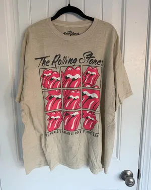 Boutique Graphic Tee thumbnail 1