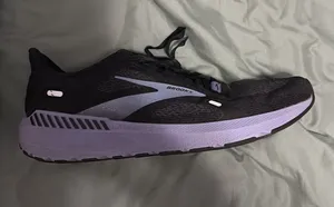 Brooks Shoes thumbnail 1