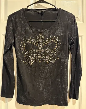 Rock & Republic top long sleeve black rhinestones studs crown M 90s thumbnail 1